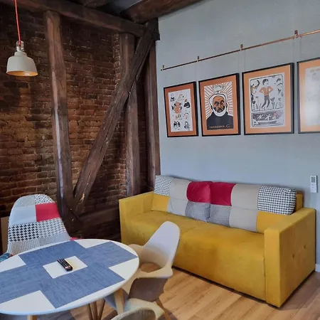 아파트 Leogrand On Kniazia Romana 6 *