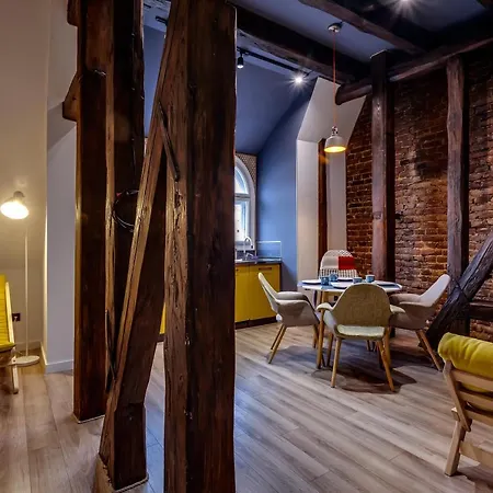 Apartment Leogrand On Kniazia Romana 6 *