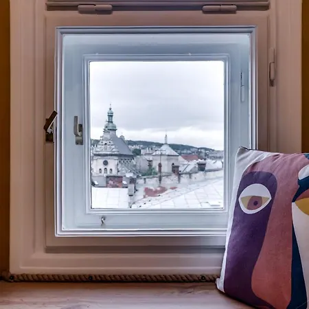 Leogrand On Kniazia Romana 6 Daire *