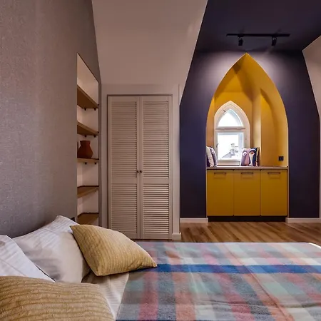 Apartment Leogrand On Kniazia Romana 6 *