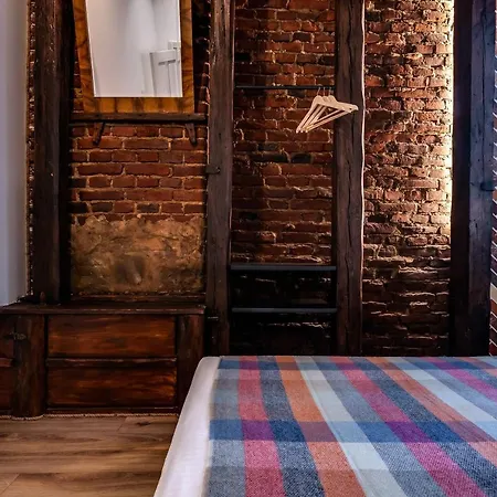 Leogrand On Kniazia Romana 6 Appartamento