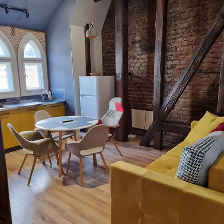 Leogrand On Kniazia Romana 6 Apartment