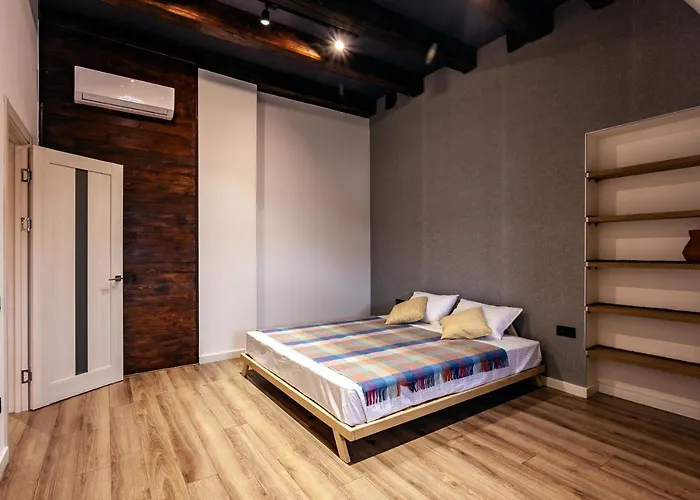 Leogrand On Kniazia Romana 6 Apartamento *