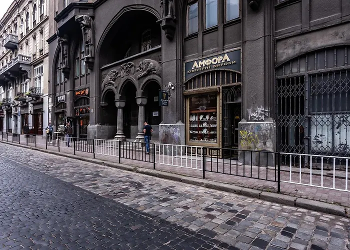 Leogrand On Kniazia Romana 6 Apartmán *